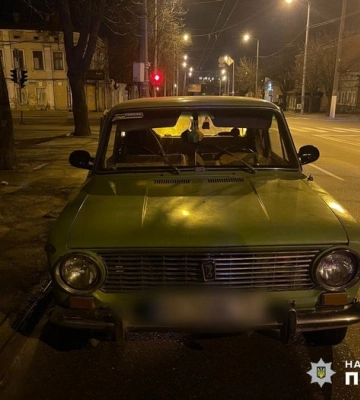 Поліцейські оперативно викрили одесита, який у нетверезому стані заволодів чужим авто