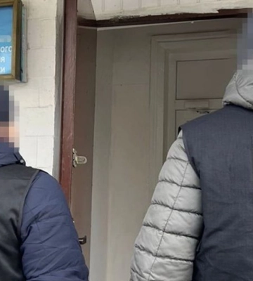 На Полтавщині керівник військкомату вимагав хабарі за бронювання від призову