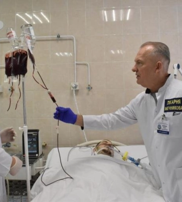 Він втратив більш ніж половину об&#039;єму своєї крові: у Дніпрі рятують 23-річного воїна
