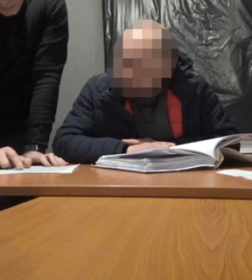 У Сумах завершили розслідування стосовно начфіна військової частини, який незаконно нараховував знайомій майже 600 тис. грн