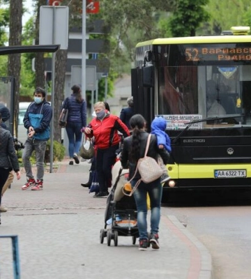 У Львові  на п’ять автобусних маршрутів додали транспорт