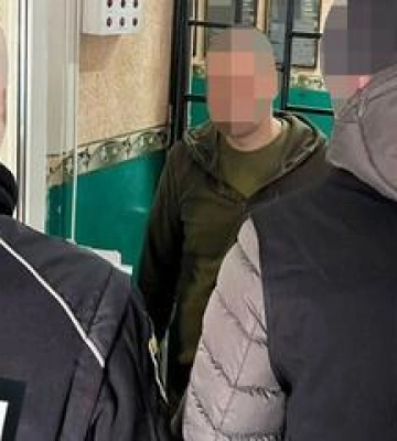 На Полтавщині керівник військкомату вимагав хабарі за бронювання від призову