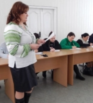 Посадовці Кривоозерської громади на Миколаївщині написали диктант до Дня рідної мови