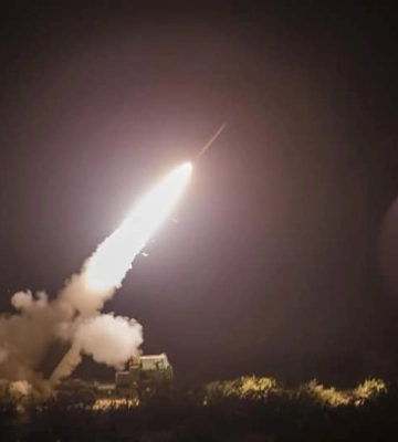 Ждали генерала: ВСУ с помощью HIMARS ударили по солдатам РФ во время построения, — СМИ