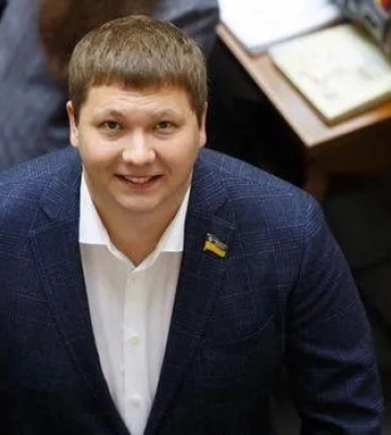 «Слуга народу» Медяник складає депутатський мандат