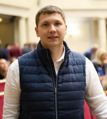 Мажоритарщик от «Слуги народа» Медяник решил сложить депутатский мандат Мажоритарщик от «Слуги народа» Медяник решил сложить депутатский мандат