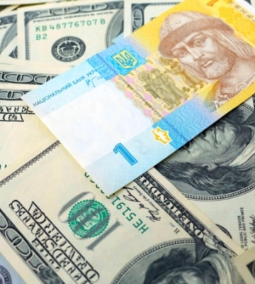 Гривня третій день поспіль оновлює історичний мінімум щодо долара