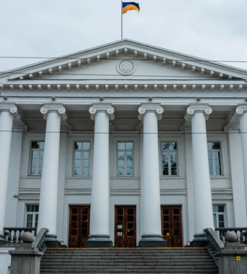 Полтавська міськрада хоче розірвати договір із компанією, яка зупинила ліфти в місті