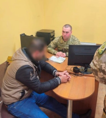 В Винницкой области иностранец пытался попасть в Украину за взятку в $400
