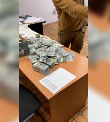 Ексголова Чернігівської ВЛК, в якого знайшли майже 1 млн доларів, отримав підозру за трьома статтями