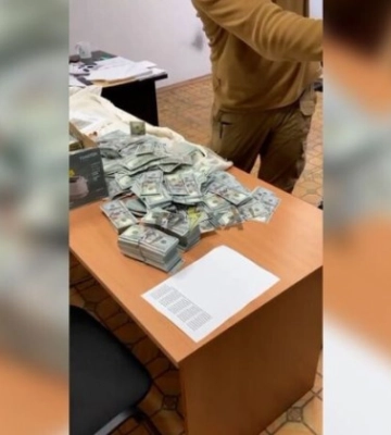 Під час обшуків у ексголови Чернігівської обласної ВЛК виявили майже $1 млн — ЗМІ