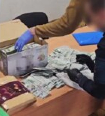СБУ: У задержанного экс-главы ВВК Черниговской области нашли почти $1 млн – видео, фото