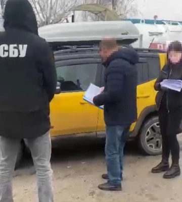 Орендував у &quot;мертвих душ&quot; землю: адвоката з Рівного підозрюють у шахрайстві