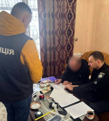 Заробили півмільйона. На Рівненщині лікарів підозрюють у фіктивному працевлаштуванні