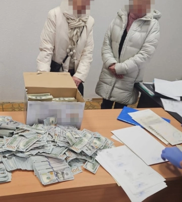 В ексочільника ВЛК Чернігівщини знайшли майже 1 млн доларів – в СБУ підтвердили інформацію, фото та відео