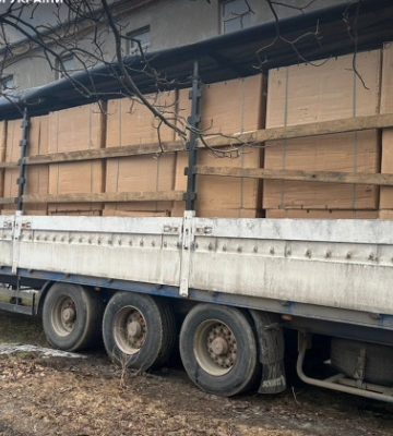 Працівники БЕБ у Чернівцях вилучили 11 тонн контрафактного тютюну