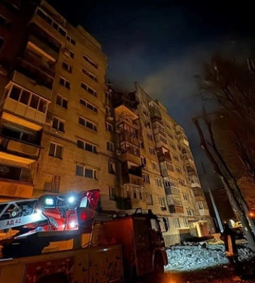 Ворог влучив по багатоповерхівці у Дніпрі, є постраждалі та люди під завалами