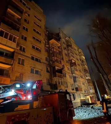 Удар по багатоповерхівці в Дніпрі: з’явилися фото наслідків
