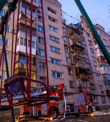 Количество пострадавших в Днепре возросло до 8, поиски людей под завалами продолжаются