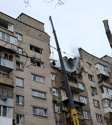 Зруйновані два поверхи будинку, є постраждалі: наслідки атаки окупантів по Дніпру