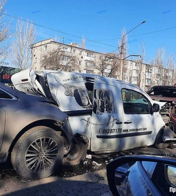 У Миколаєві зіткнулись відразу п&amp;#039;ять автомобілів: є постраждалі