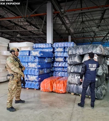 На Волині виготовляли фальсифіковану побутову хімію відомих брендів: вилучено 80 тонн продукції, фото