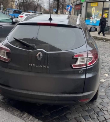 В Ужгороді виявили таксиста без ліцензії на перевезення