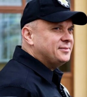 ЗМІ показали, як головний поліцейський Волині Крошко назбирав "крошки" під час війни