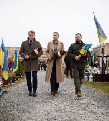 У Львові Зеленський і прем’єр-міністр Данії Метте Фредеріксен вшанували пам’ять загиблих захисників України