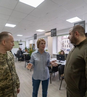 Умєров і Сирський відвідали рекрутинговий центр у Львові