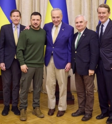 Президент во Львове провел встречу с сенаторами Соединенных Штатов