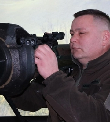 У Луцьку відкрили центр для цивільних, де навчатимуть стріляти інструктори з військовим досвідом