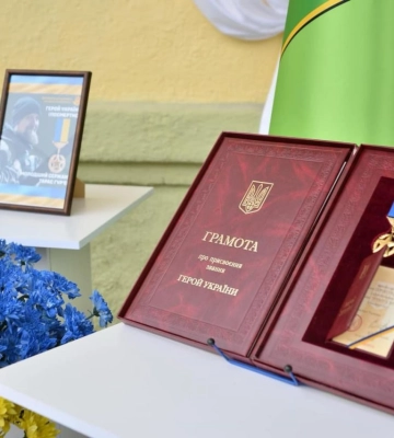Меморіальні дошки чотирьом загиблим захисникам відкрили у школах Харкова