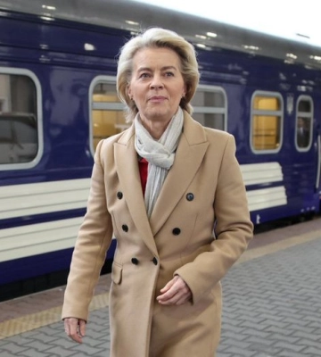 Президентка Єврокомісії прибула в Київ на другу річницю початку війни