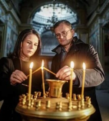 Голова МЗС Німеччини Бербок приїхала в Одесу на річницю повномасштабної війни. ФОТОрепортаж