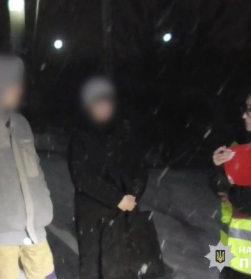 Пограбування в електричці на Харківщині: у пенсіонера чоловік вкрав телефон