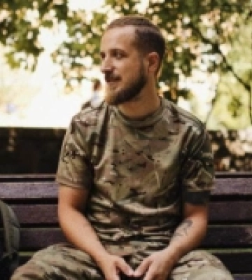 Збірка віршів загиблого поета та військового з Рівного Максима Кривцова вийшла друком у Польщі