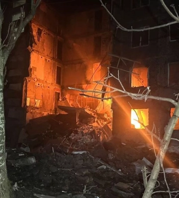 Россияне попали в 5-этажку в Селидово в Донецкой области: 4 человека ранены