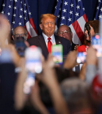 CNN: Трамп перемагає на праймеріз в Південній Кароліні