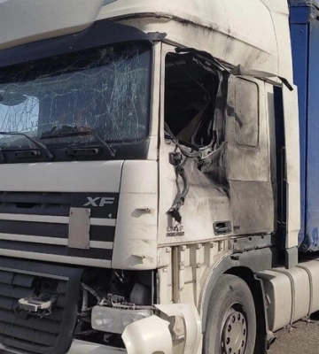 Окупанти скинули з дрона вибухівку на вантажівку у Нікополі: є загиблий