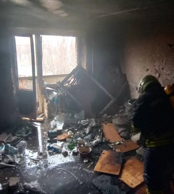 У черкасах зайнялося в квартирі багатоповерхівки: врятували собаку