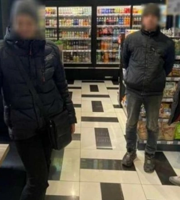 У Дніпровському районі жінка викрала банківську картку та зняла з неї майже 10 тисяч гривень