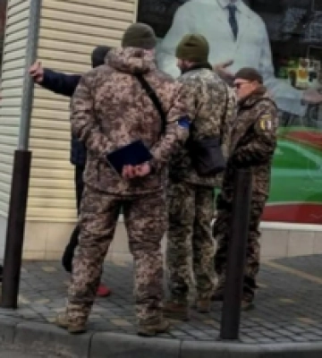 Похитили и бросили на подвал: в Закарпатье ТЦК мобилизовали парализованного мужчину, фото