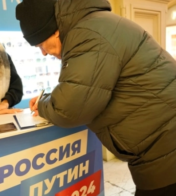 В Мелитополе с сегодняшнего дня началось шапито под названием &quot;голосование&quot; 