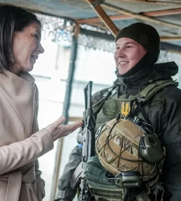 Голова МЗС Німеччини під час візиту до Миколаєва змушена була тікати від російського дрона