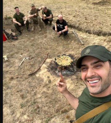 Віталій Козловський показав нові фото із фронту