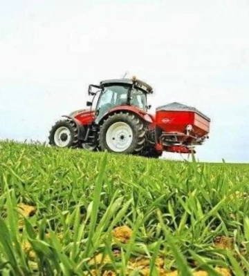 Аграрії Рівненщини розпочали підживлення озимих культур