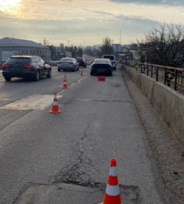 В Киеве из-за ДТП затруднено движение транспорта на одной из улиц