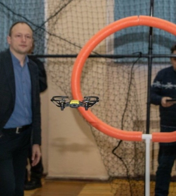 У школах Полтавщини на уроках Захисту Вітчизни дітей навчатимуть керувати дронами