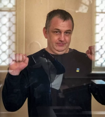 Зеленський обговорив з керівником «Радіо Вільна Європа/Радіо Свобода» питання про звільнення журналіста Владислава Єсипенка